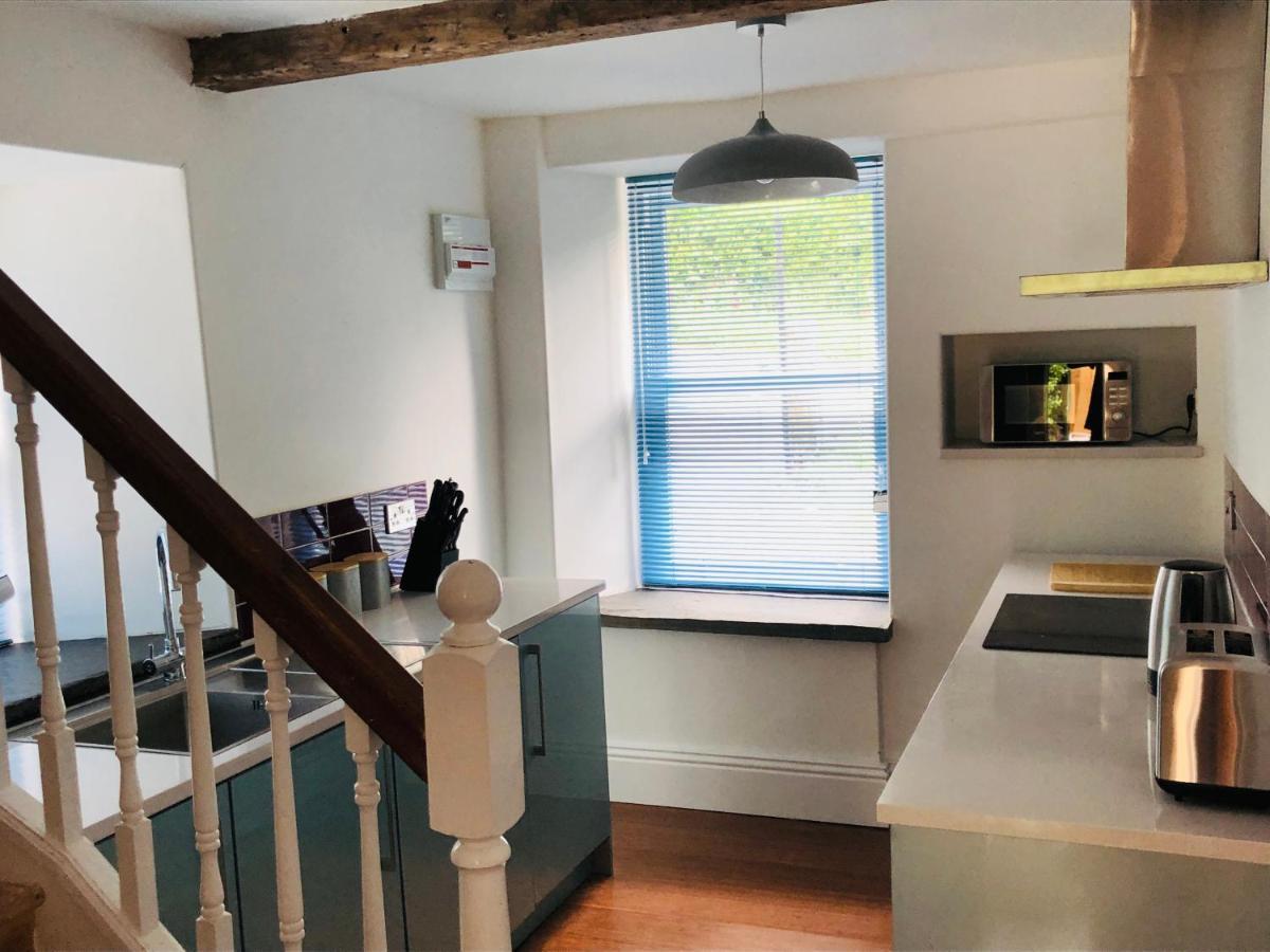 Mount Cottage Newcastle Emlyn Bagian luar foto